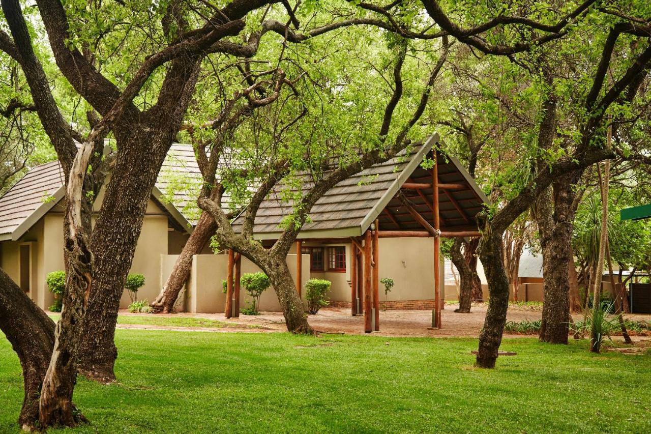 First Group Magalies Park Hotel Hartbeespoort Exterior foto